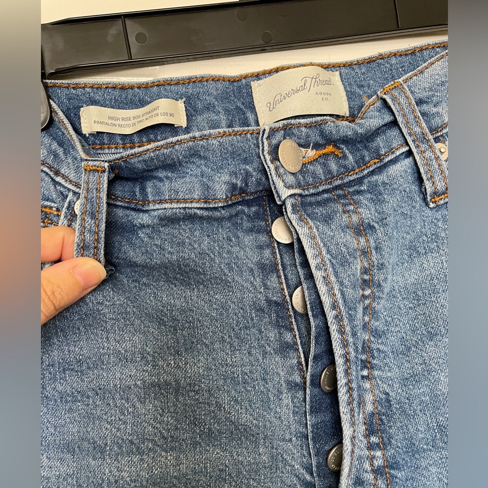 •Universal Thread• High Rise 90s Straight Jeans - Picture 3 of 5